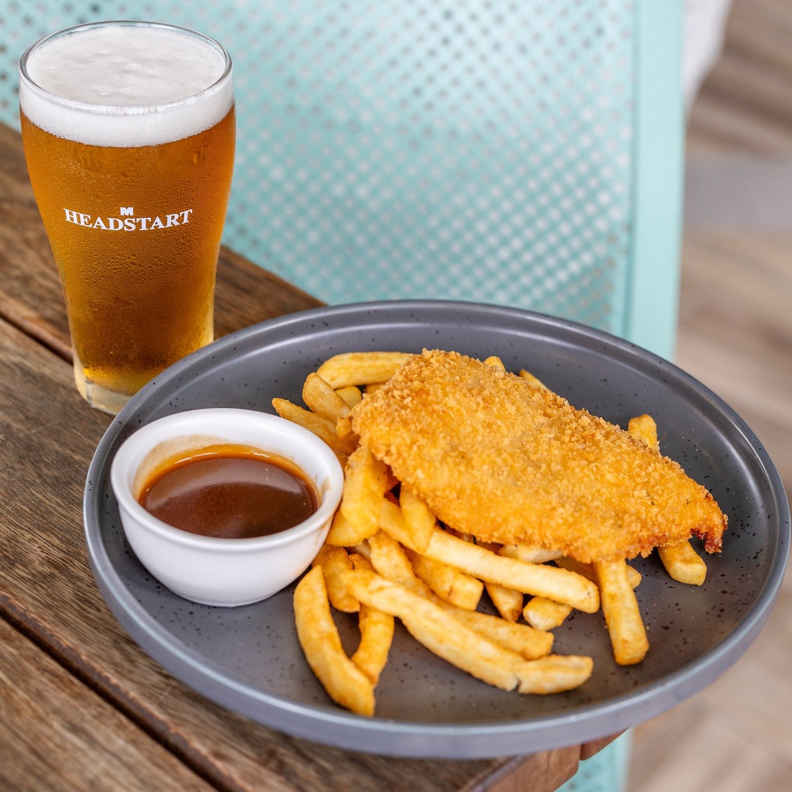 Tradies! Treat yourself to our $20 Friday Bundle! 🤩

Indulge in a hearty 250g chicken schnitzel paired with beer battered chips, gravy, and a refreshing pot of Great Northern for only $20.

Available every Friday between 11:30am-8:30pm.

Book your t