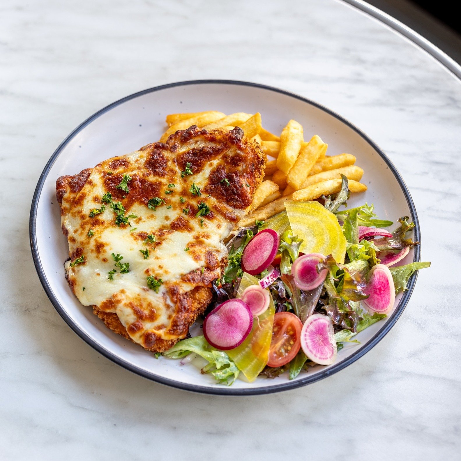When life gives you lemons, trade them for parmi! 🍋➡🍗

Indulge in our classic chicken parmigiana served with beer battered chips and house salad for ONLY $15 every Thursday night!

Available between 5:30pm-8:30pm

Book a table with the link in our 