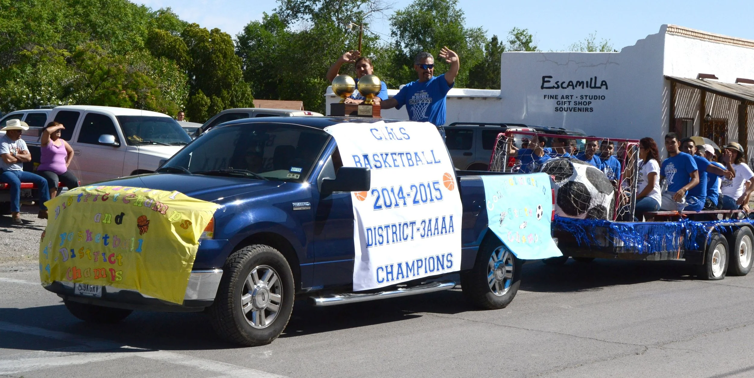 2015 05 23 SEISD Champions Parade 7815-1.jpg