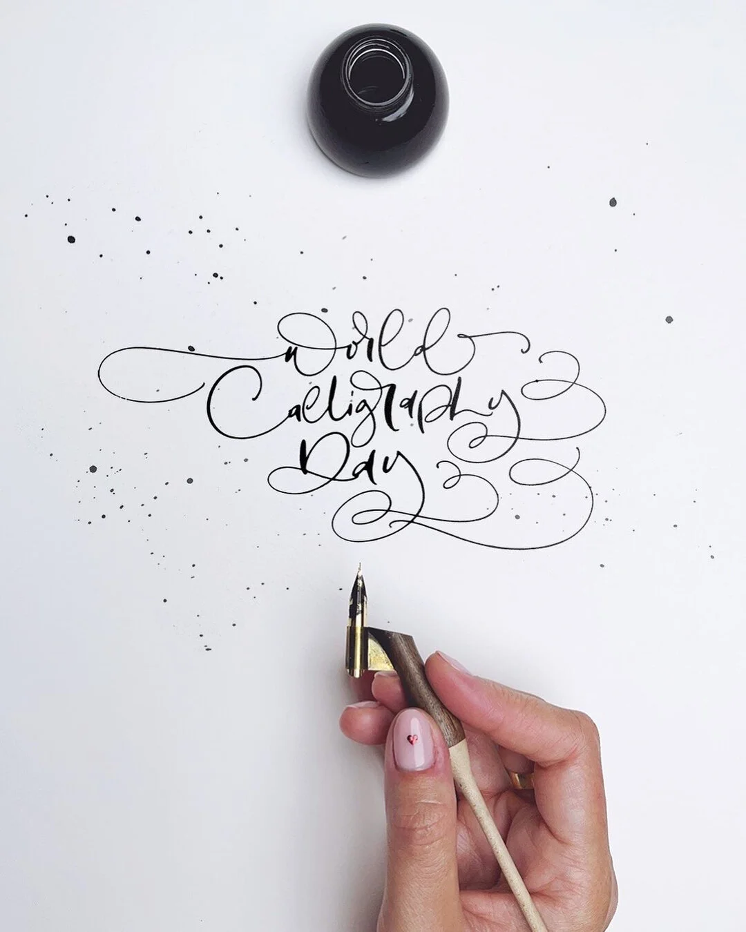 HAPPY WORLD CALLIGRAPHY DAY! Featuring work by the AMAZING @illyboodesigns, a calligrapher of color from the UK!
The second Wednesday of August is considered World Calligraphy Day, founded by @manuscriptpenco in 2017 to bring togethe