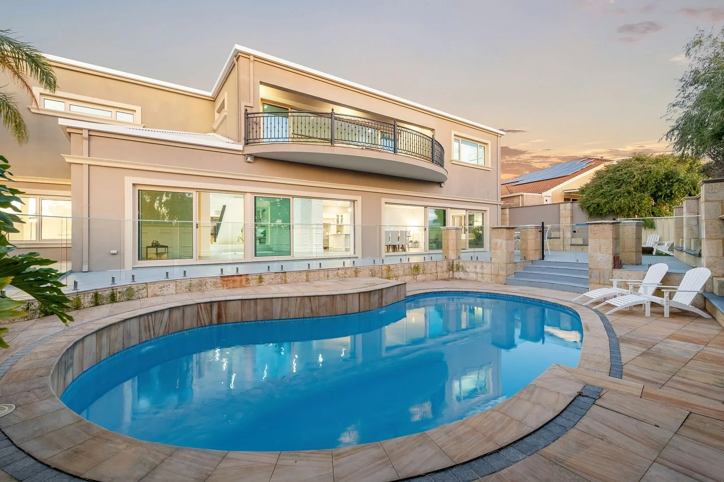 The Ultimate Showstopper

18 Mooring Crescent, Ocean Reef

🛌 5 🛁 4 🚗 2

This architectural masterpiece blends scale, sophistication and resort-style entertaining across two grand levels. 

Boasting multiple living areas, dual kitchens, and a spark