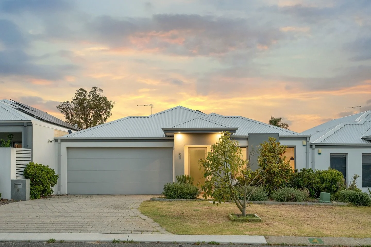 Contemporary Family Living

6 Corima Place, Craigie

🛏 3 Bed
🛁 2 Bath
🚗 2 Garage

Boasting a chic neutral palette, refined finishes and a bright open-plan design, every detail of this beautifully finished home has been thoughtfully considered. 

M
