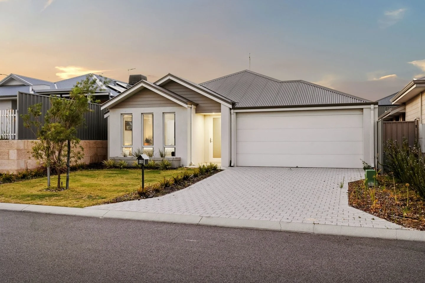 FOR SALE // Parkside Serenity

80 Charleston Road, Eglinton

4 Bed | 2 Bath | 2 Car Garage

Showcasing modern elegance and relaxed coastal charm, this sun-drenched home offers light-filled open-plan living, high-end finishes and effortless entertaini