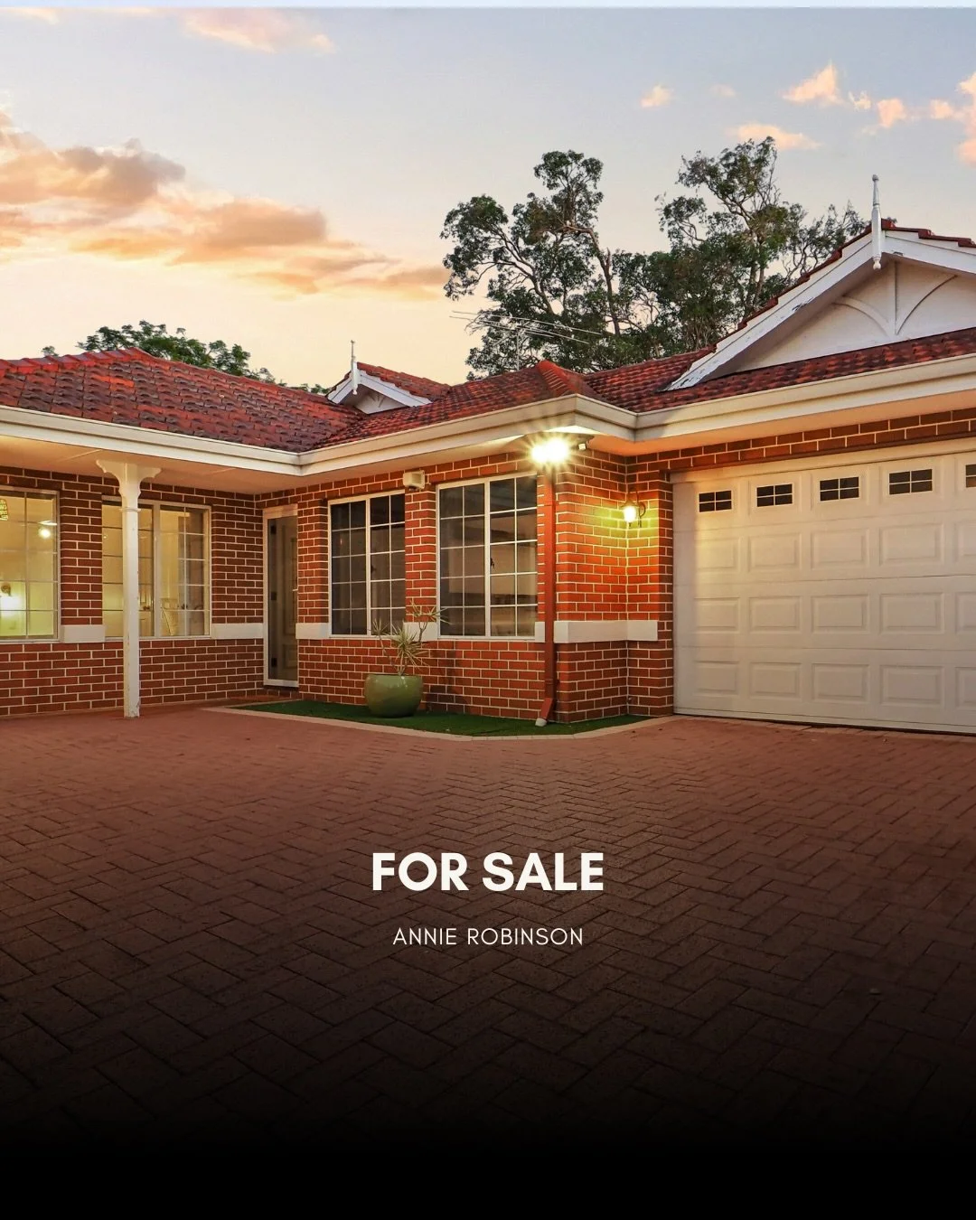 FOR SALE // Sunlit Charm

📍 15B Shaw Place, Innaloo

🛏 3 Bedrooms
🛁 2 Bathrooms
🚗 2 Garage

Set within a peaceful cul-de-sac and privately positioned down its own secluded driveway, this charming residence instantly impresses with its classic red