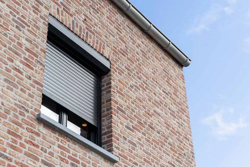 Harol VR150 Solar external window roller shutters