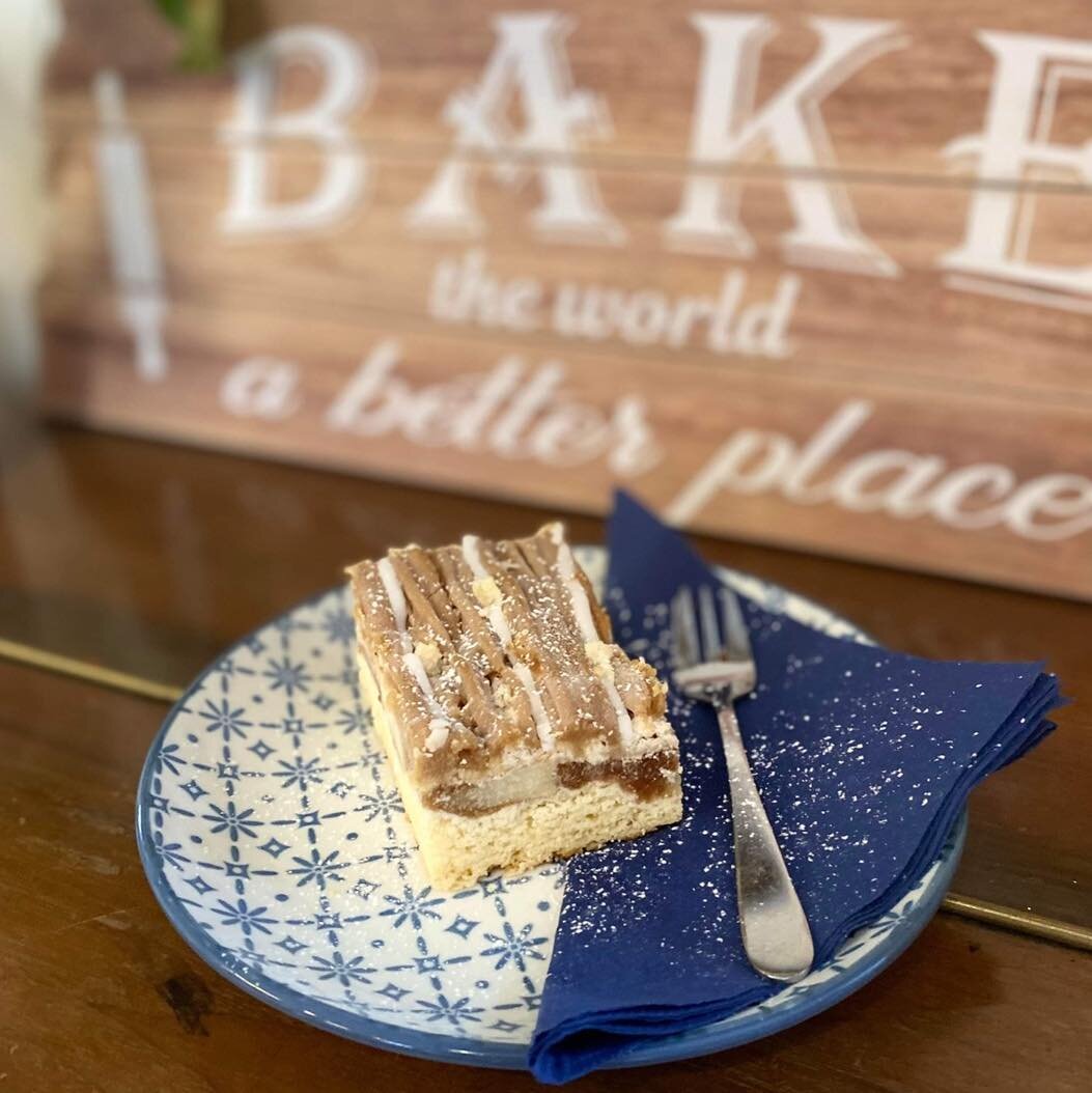 There is a new cake about town 

Apple and caramel 

We can not get enough of it 😋😋😋

Pop by tomorrow for a slice 

#shropshirecountryside #shropshirehills #shropshirelife #shropshirefood #shropshirecafe #shropshirebusiness #telfordcafe #telfordfo