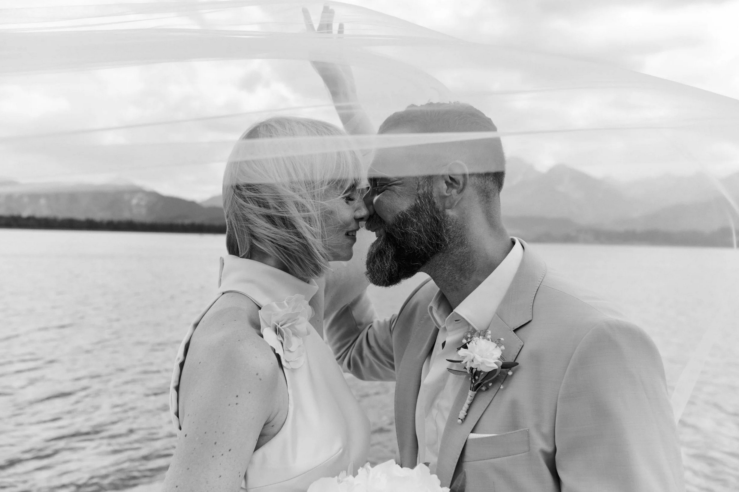 Was kostet ein Hochzeitsfotograf in Bayern? Preise &amp; Leistungen im Überblick