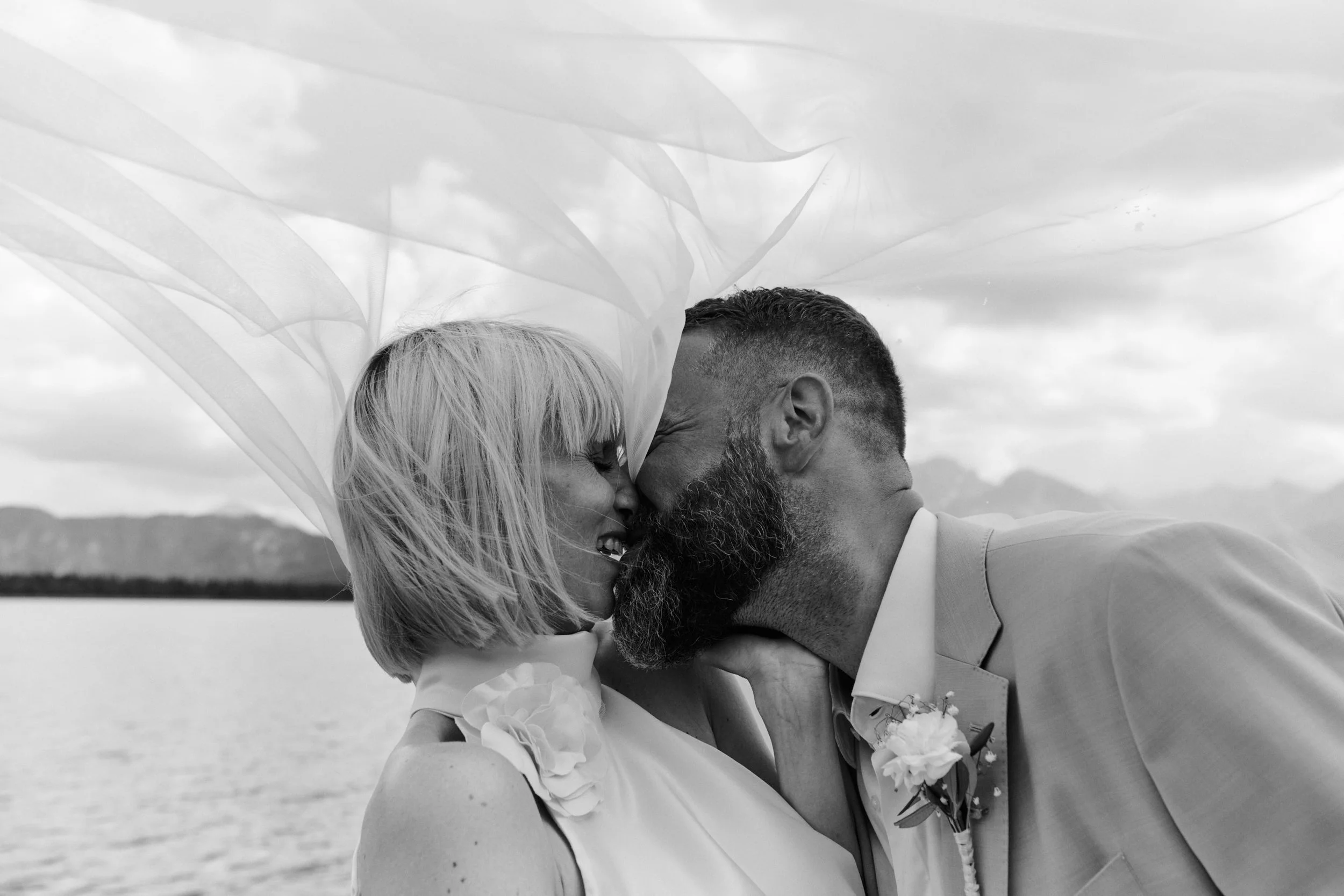 Hochzeitsfotograf Bayern – Hochzeitsreportage am See