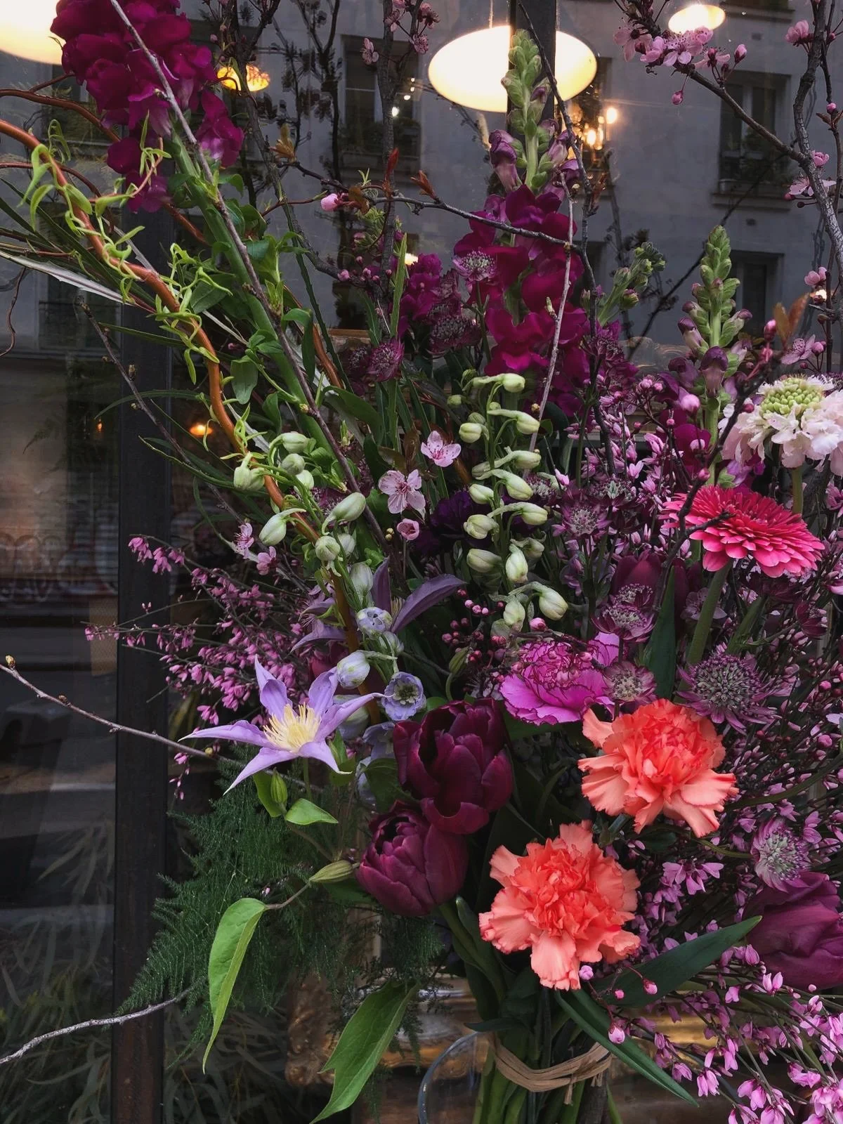 Beautiful mix by our talented fleuriste 💘