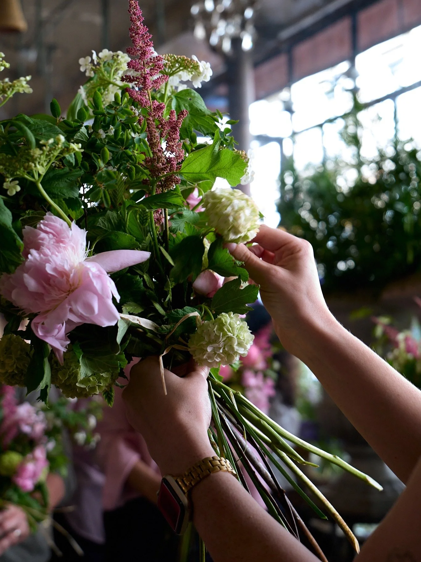 Behind the scenes captures from our wonderful workshop + booksigning at L&rsquo;Arrosoir. Merci for the photos and bringing your spirit to the party @joannaaloysia 💕
