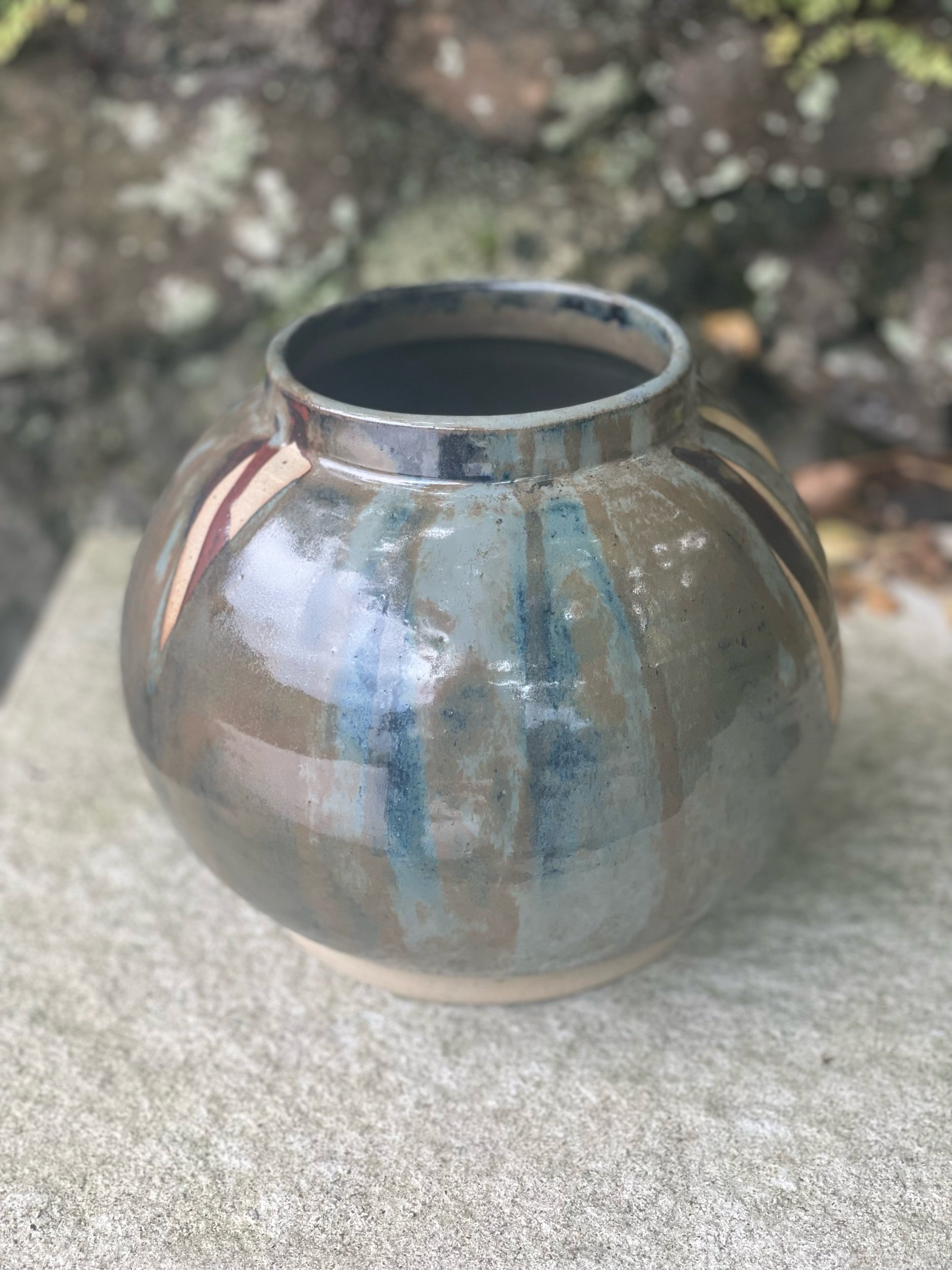 Round vase in midnight sky glaze