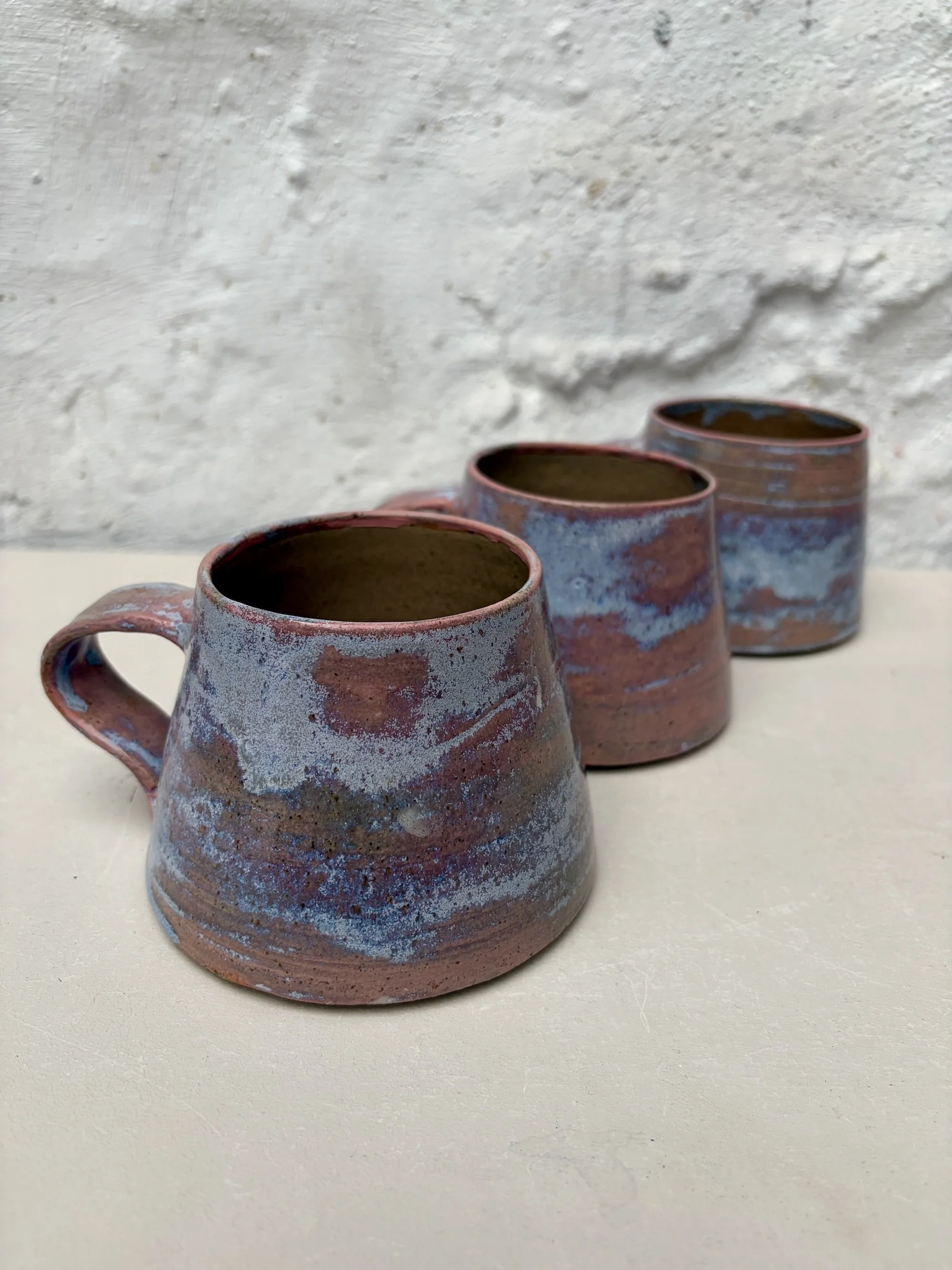 mug-pinksky-action.jpeg