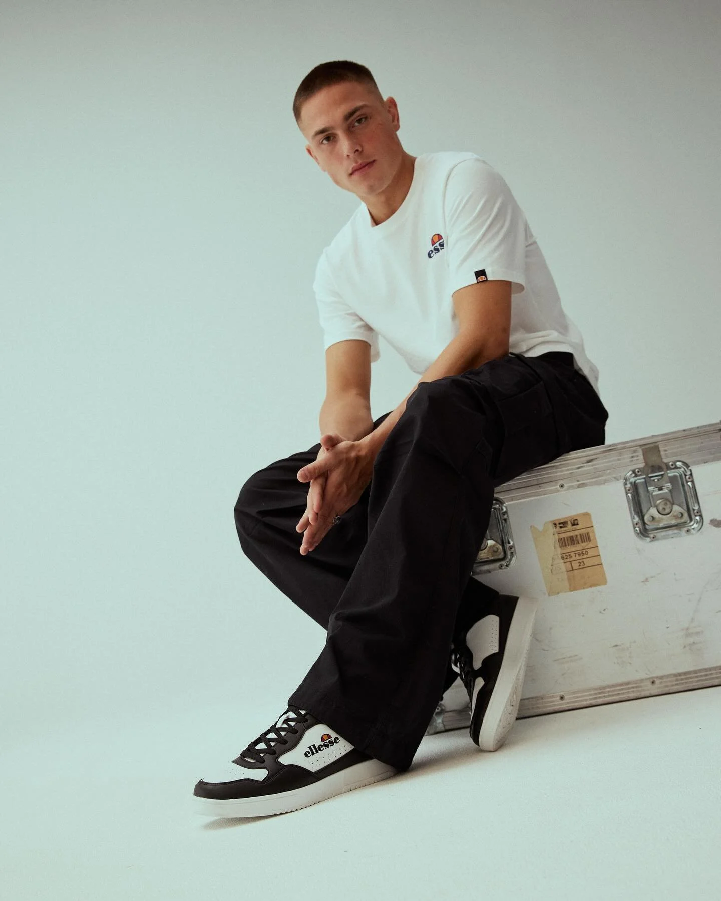 #744FashionWeek 
So pur. So cool. 
ellesse f&uuml;r @deichmann_schuhe
 
Produced by 744
Fotos @lukas_bierholz 

#newwork #DEICHMANN #deichmann_schuhe