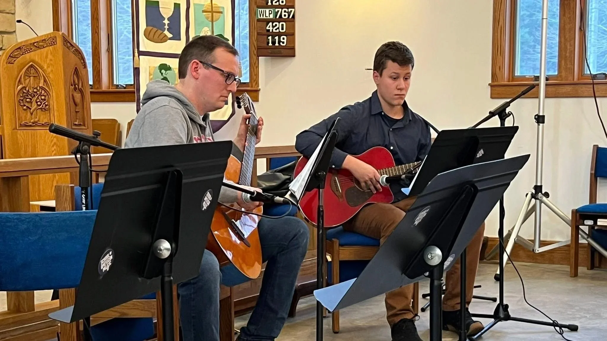 Two+guys+with+guitars+%281%29.jpg