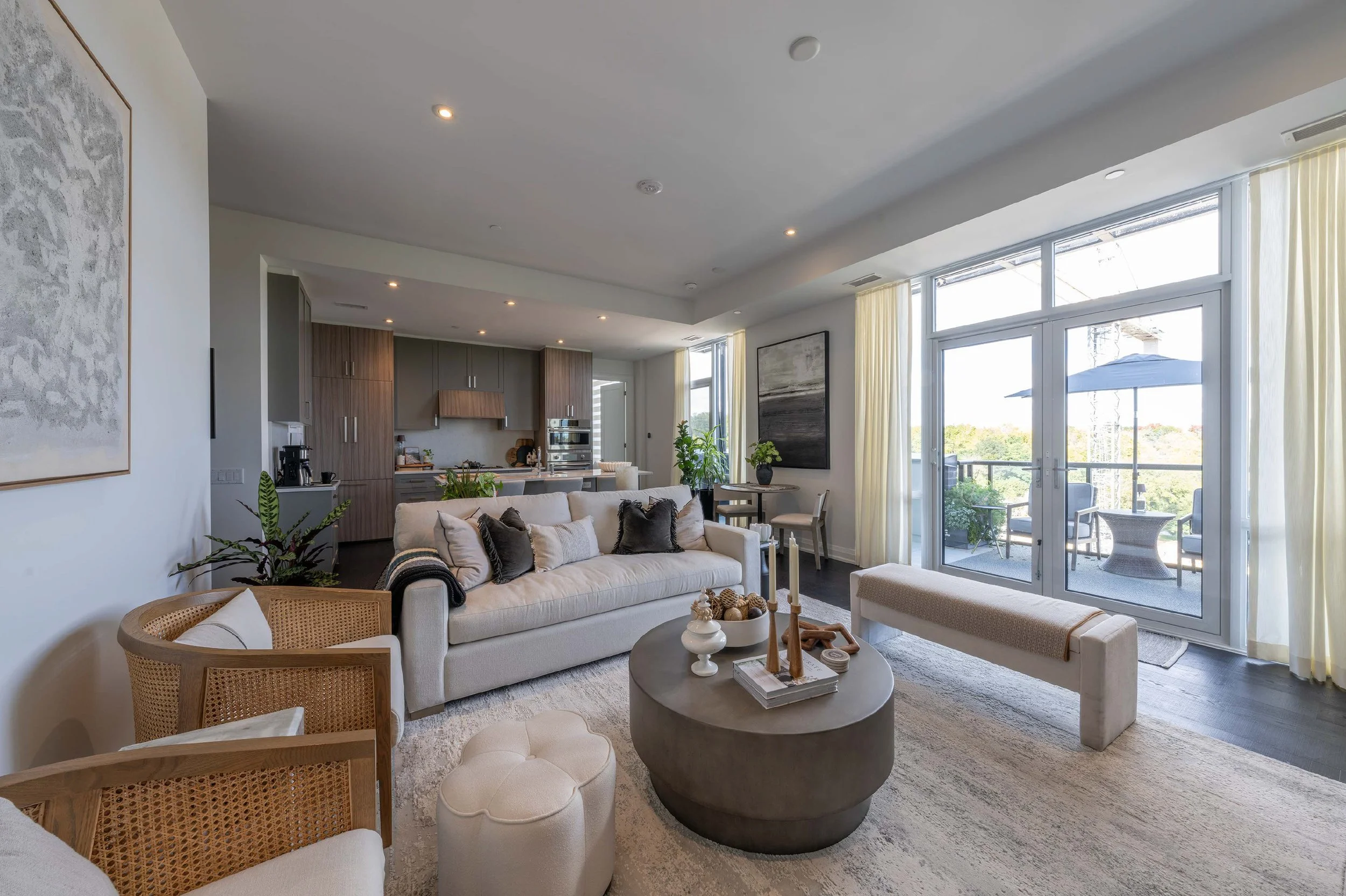 Amico 42 Mill St - interior2.jpg