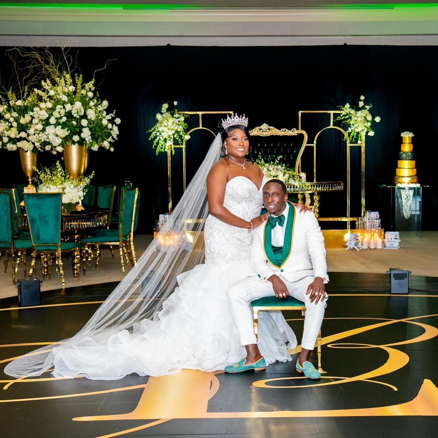 #WeddingWednesday S/O and congratulations to the Daniels! For their epic nuptials, Lonard chose ivory formal suiting with trim and details in green and gold, paired with green and gold monogrammed velvet slippers, #MadeToMeasure by @keithjonesmtm ✨ T