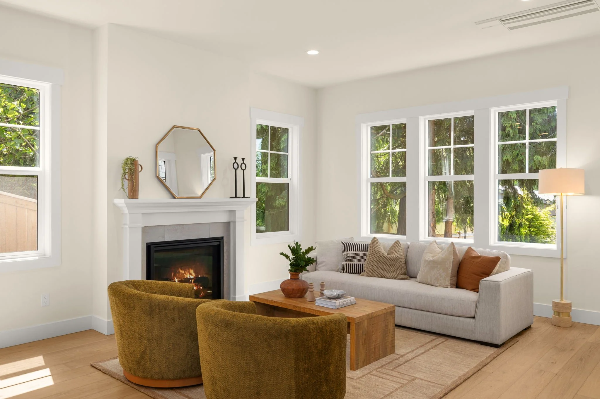 10-web-or-mls-4515-150th-ave-se.jpg