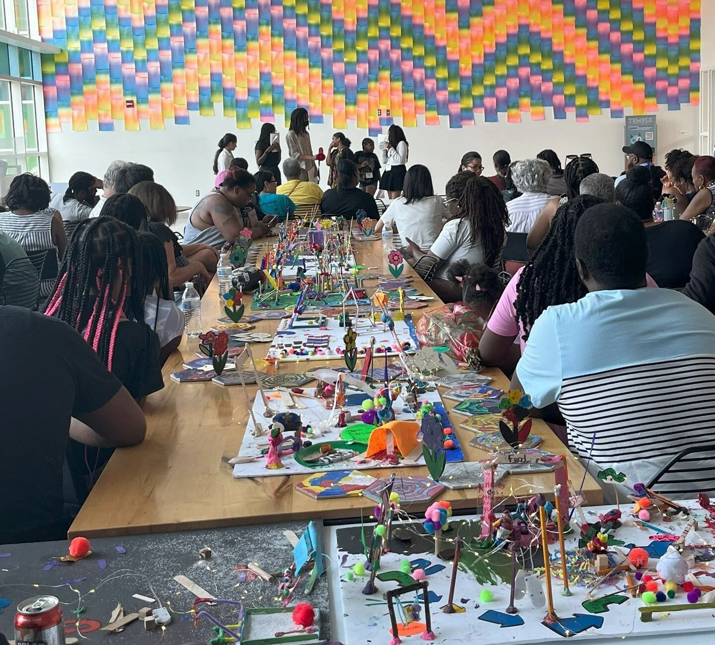Students in the @playonphilly Summer Program recently showed off their art, music, writing, and dance moves for their friends and family! ✨

We are so grateful to be a part of this six-week enrichment program. Students not only created with ArtWell, 