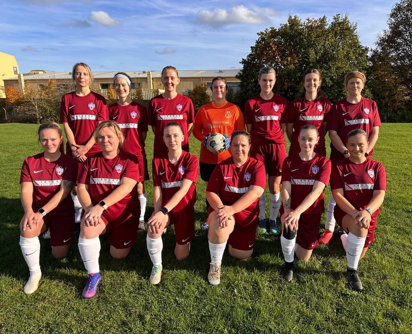 We are very proud to be a local company sponsoring a local team by being the new lead sponsor of Wheathampstead Wonderers Woman's Football Club
@wh_wanderers_womens_fc ⚽
#harpendenbusinesses #stalbansbusinesses #builder #localbusiness