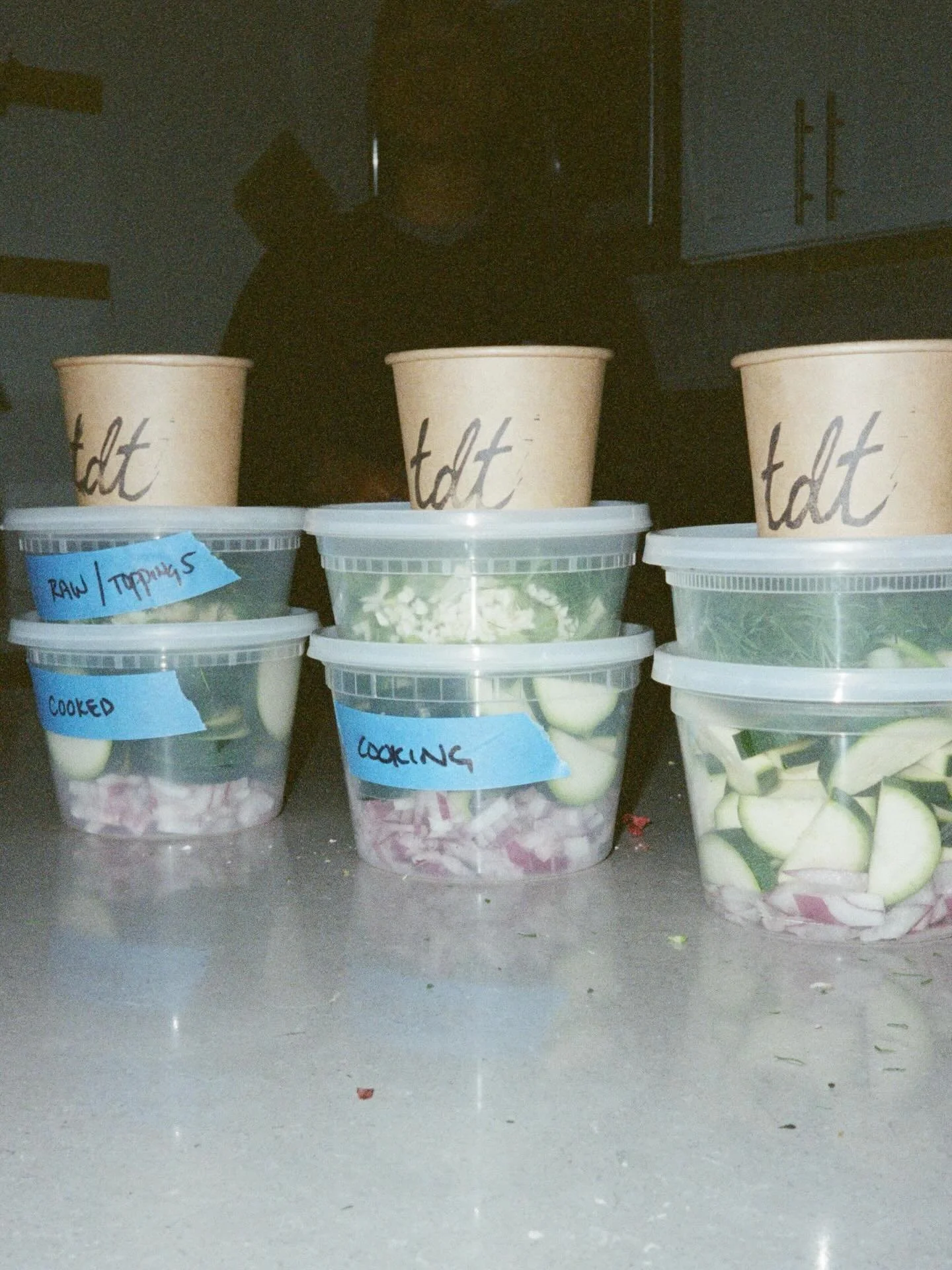 come to our knife skills 101 workshop this sun, apr 5 @ 6-8pm📅 taught by our very own ryn, @findmorecolors 

you&rsquo;ll take home this beautiful spread of chopped vege you cut with you own hands! and a recipe card to turn this into our favorite th