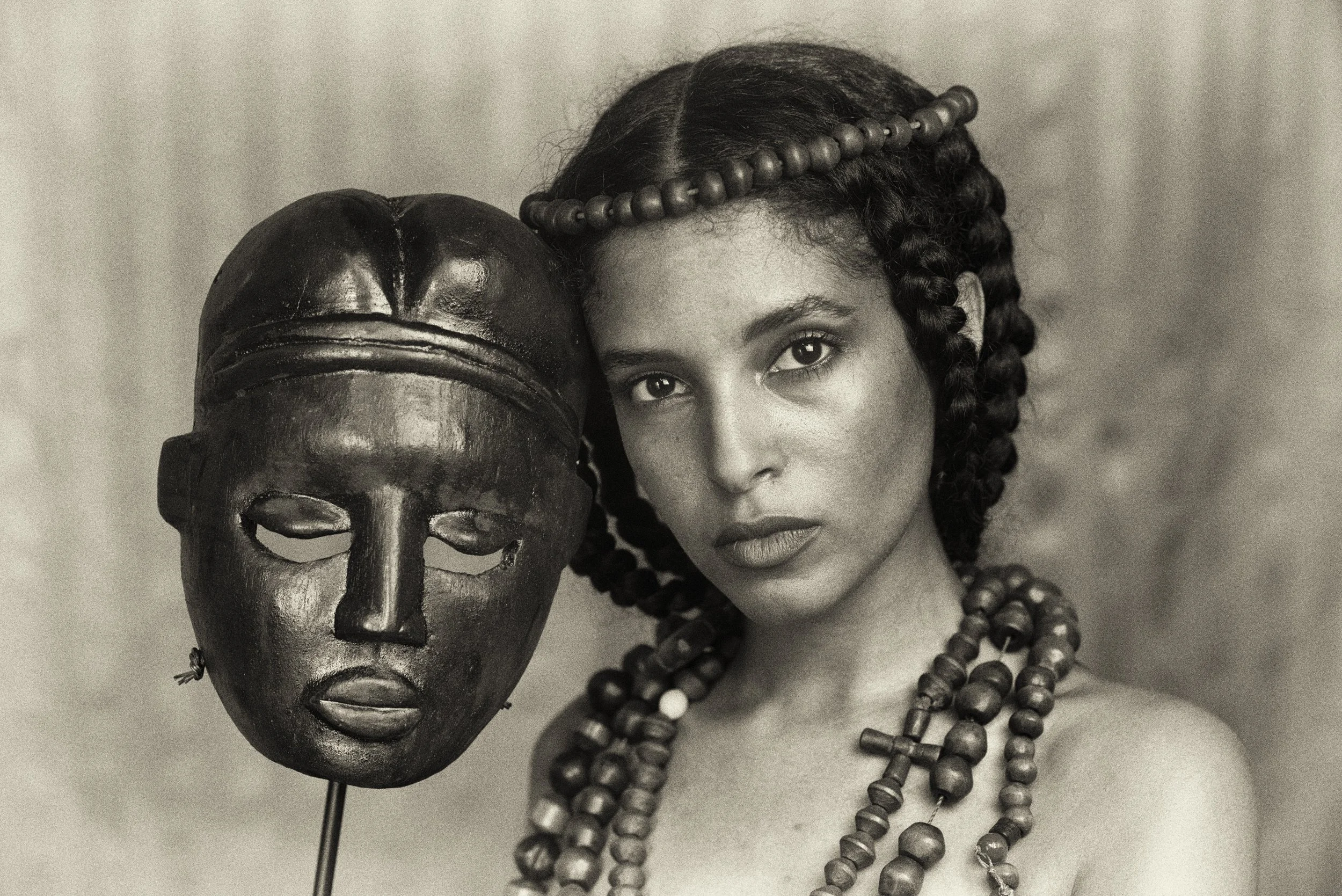 2_The Mask & Yohana_2020.jpg