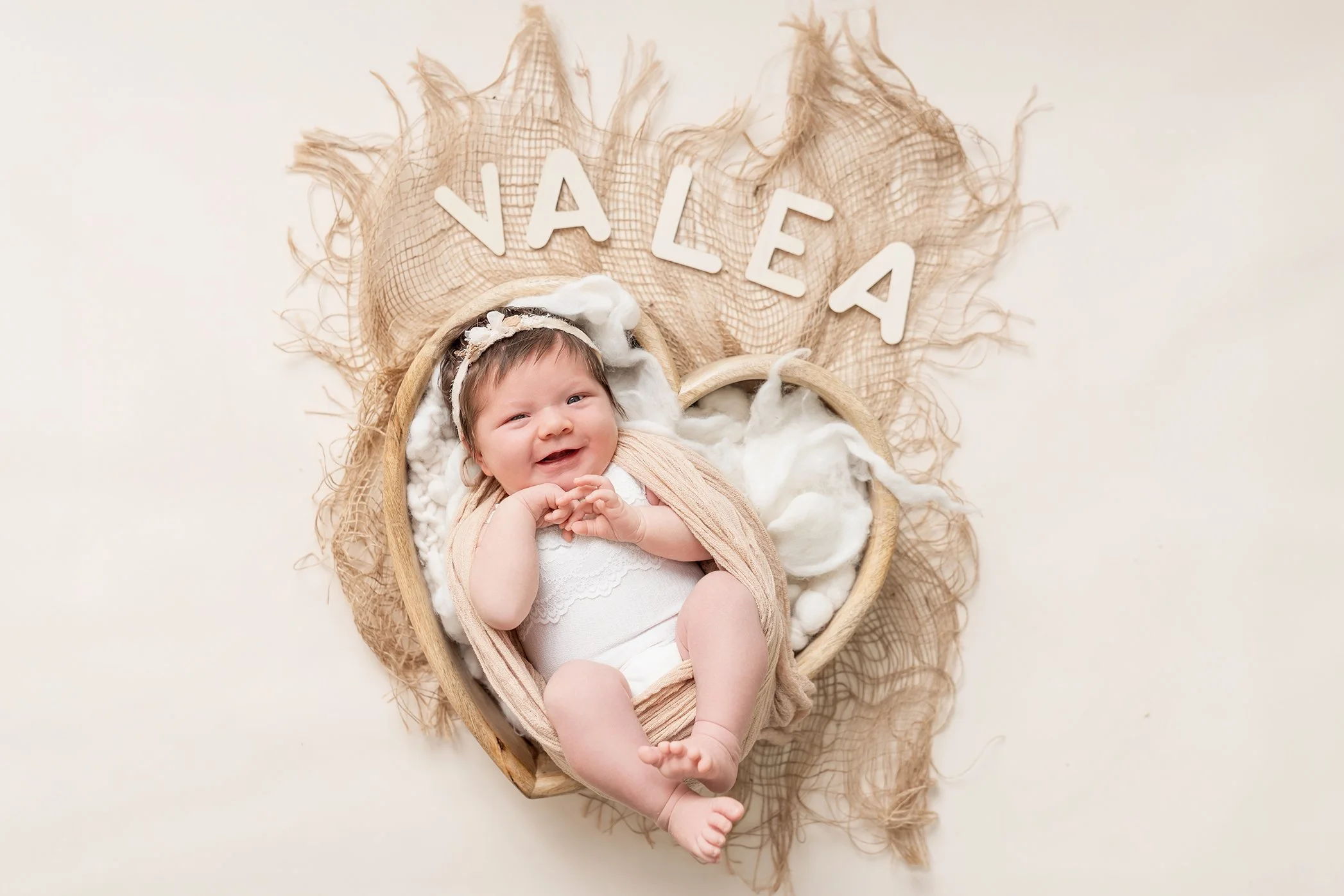 Babyshooting Saarbrücken Newbornfotos Saarland  Newborn Shooting Saarbrücken Babyfotograf Saarland Saarbrücken Saarlouis Völklingen Newbornshooting Baby Shooting Babyfotos Babyshooting Newbornfotografie Newbornshooting Familienshooting Familienfotos 