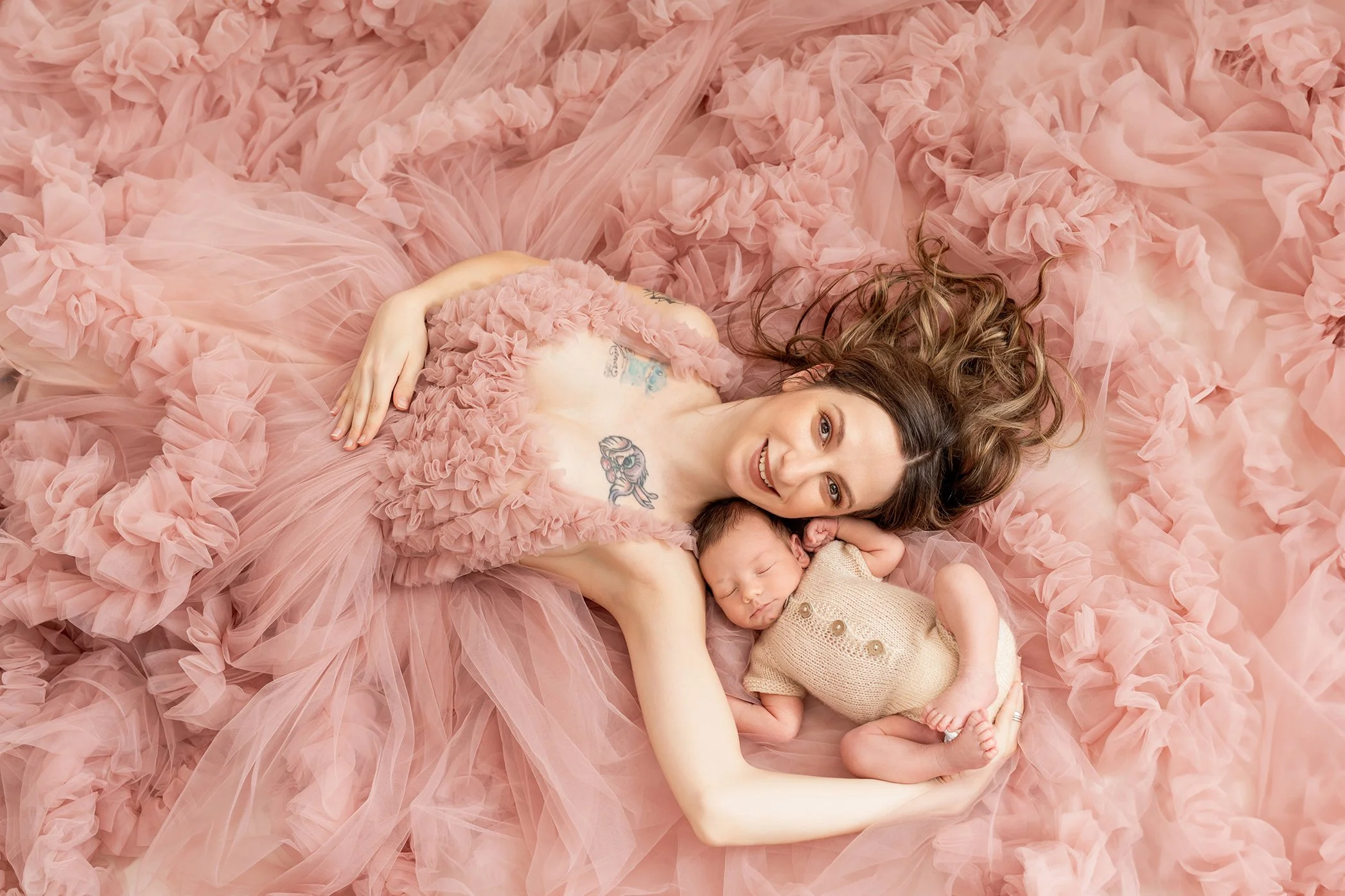 Newborn Shooting Saarland, Tüllkleid Fotoshooting Baby, Newbornshooting Saarbrücken, Neugeborenen Shooting, Babyfotos Saarland, Familienbilder Saarbrücken