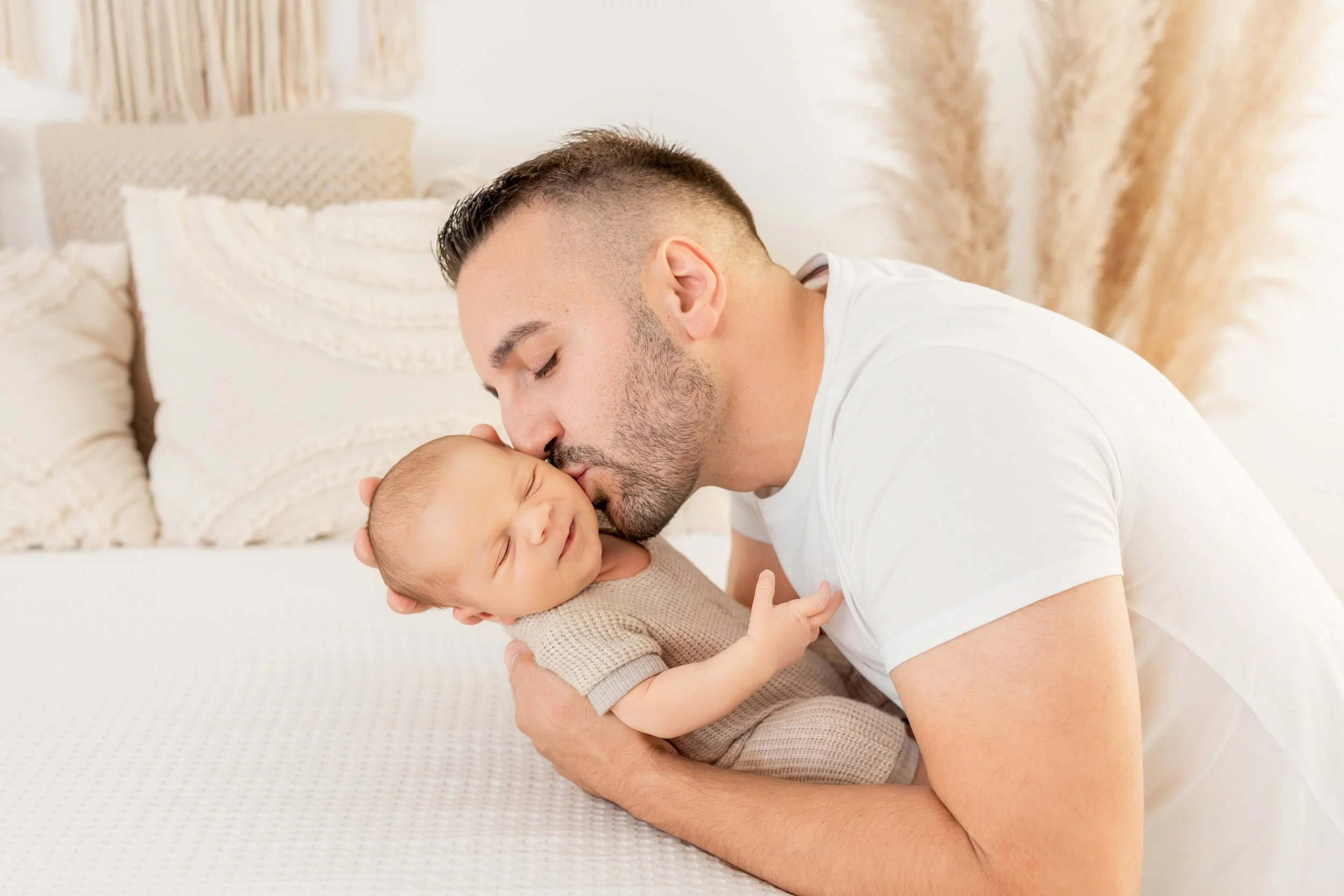 Babyshooting Saarbrücken Newbornfotos Saarland  Newborn Shooting Saarbrücken Babyfotograf Saarland Saarbrücken Saarlouis Völklingen Newbornshooting Baby Shooting Babyfotos Babyshooting Newbornfotografie Newbornshooting Familienshooting Familienfotos 