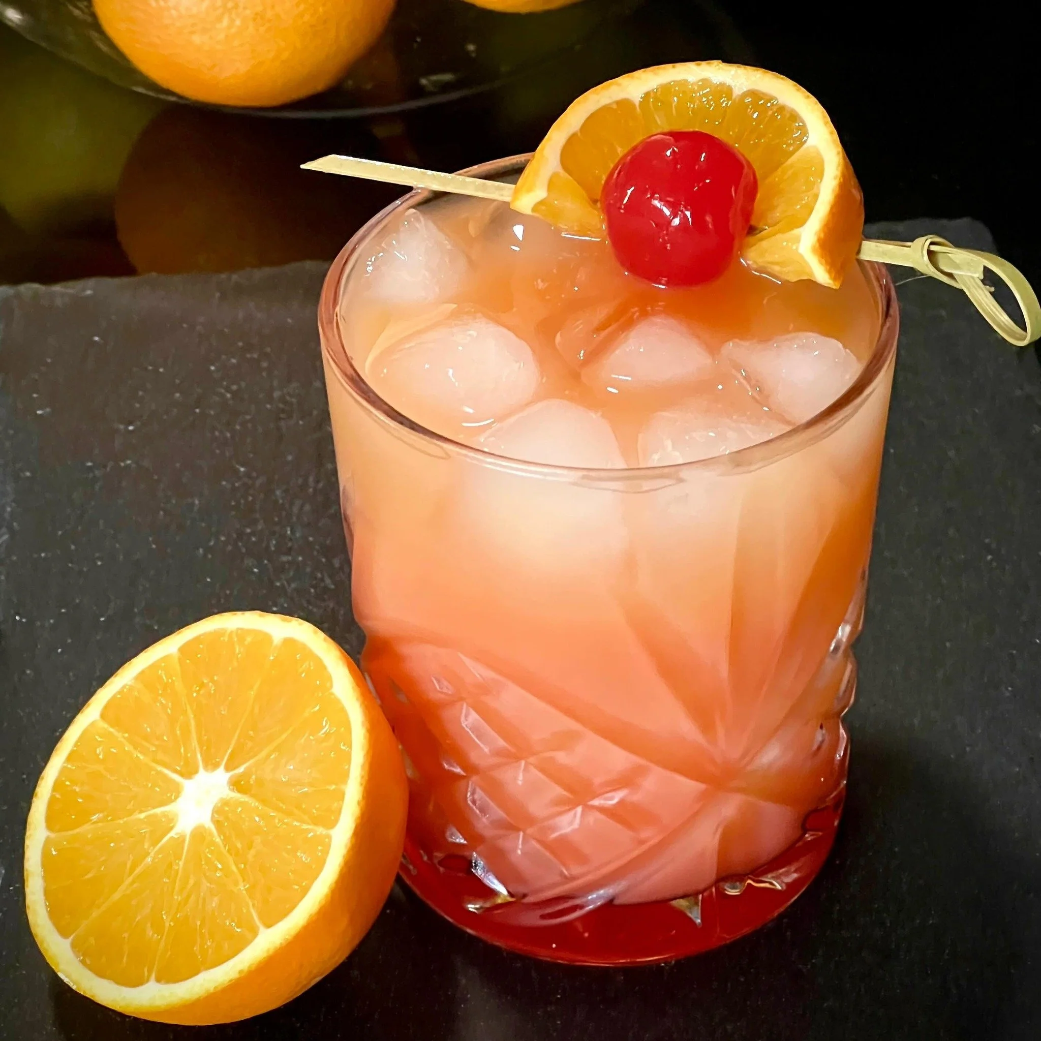 Backroads Mobile Bar offers a wide variety of drinks and services check out the link 🔗 in our bio for more info.
&bull; 
😋😋😋 Malibu sunrise 
&bull;
&bull;
&bull;
#maliburum #bartender #cocktails #coconutrum #mobilebartender #yummy #eventservices