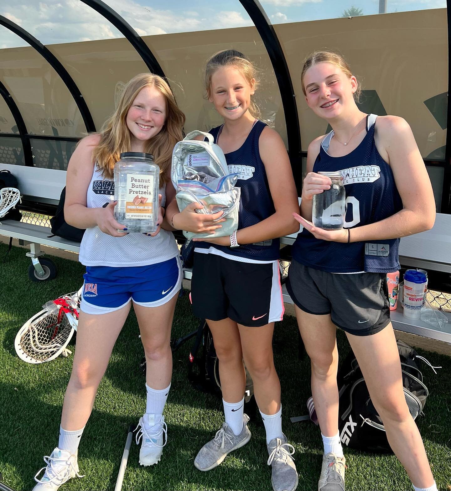 Anything but a water bottle for our 2026-2027&rsquo;s last summer practice&hellip; We think Tunke&rsquo;s cooler takes the 🍰! Thoughts? 👇

Excited for these players to crush their last tournament this weekend!