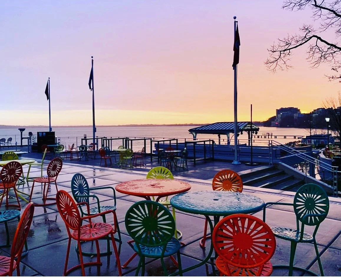 Rent a Pontoon in Madison, WI on Lake Mendota. Cruise. Have fun. Relax