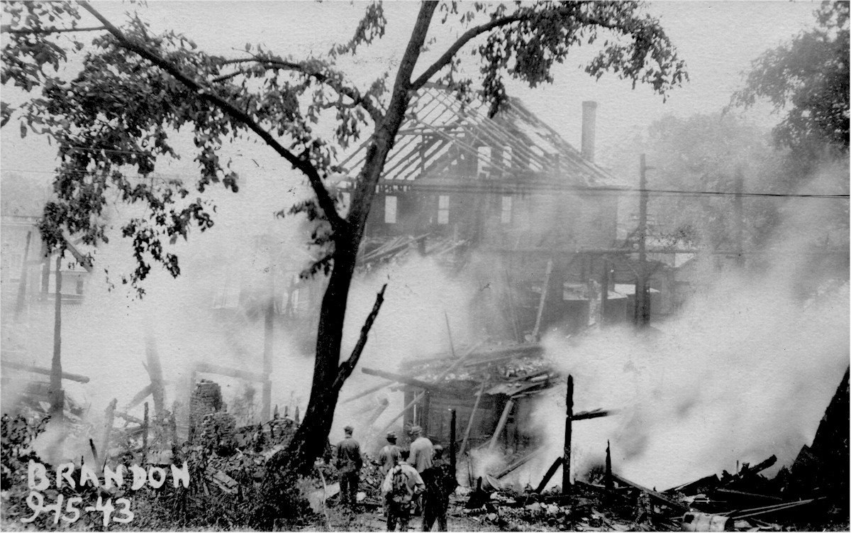 Sept. 15, 1943 fire on Center St.
