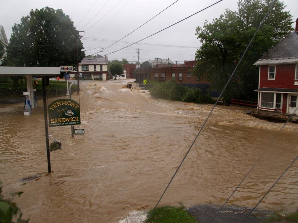 Mobil Station , Storm Irene 2011