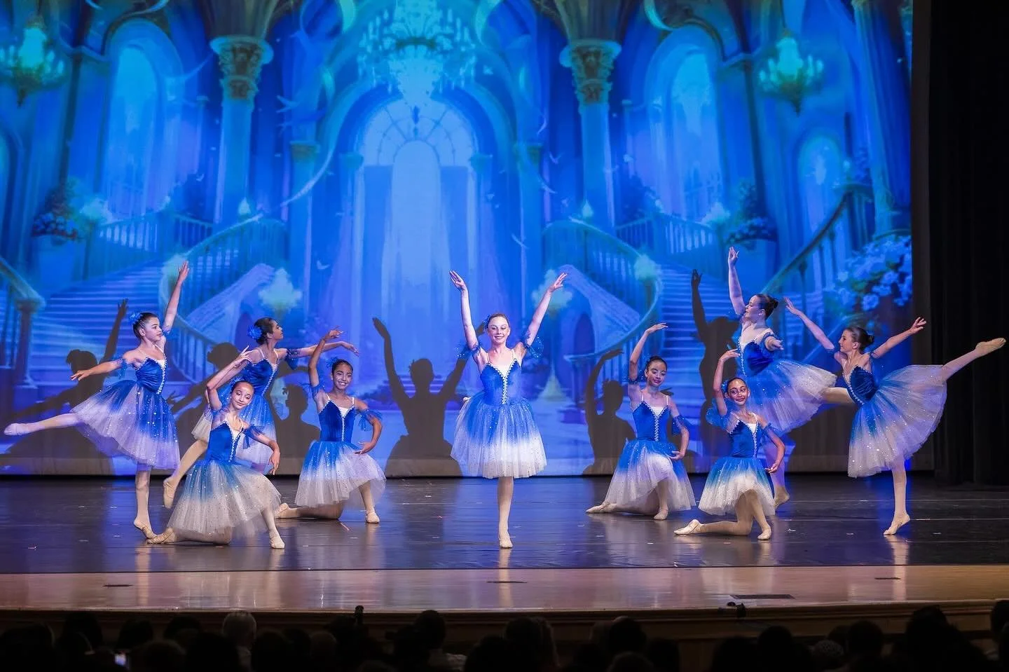 We&rsquo;ve been on our summer schedule for a month but mentally we&rsquo;re still on stage! Enroll for fall 2025 classes now! 

Photo credit: @bylaj__ 

#ballet #ballerinas #bunheads #balletgram #balletpost #balletlove #loveofballet #instaballet #in