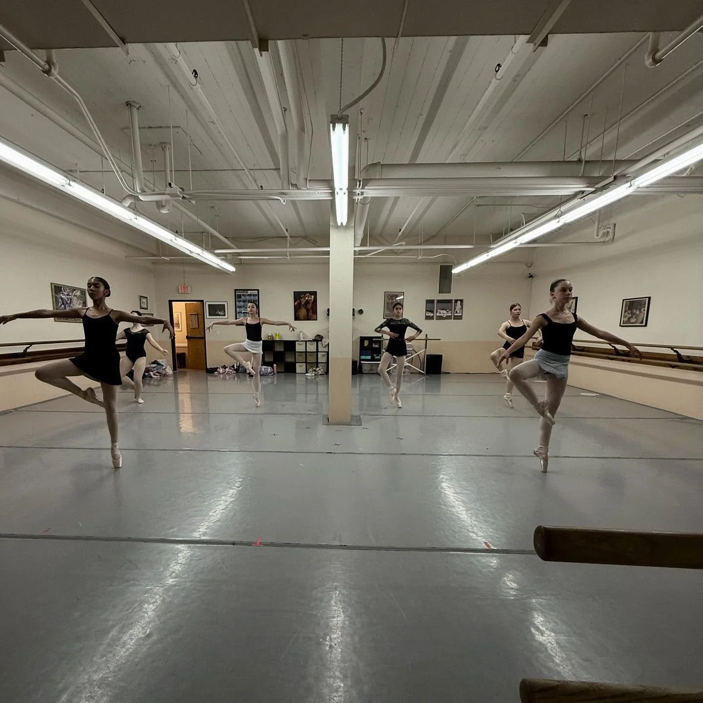 No break for BAV! We are open this week, (and thru all fall breaks)!
#ballet #ballerinas #bunheads #balletgram #balletpost #balletlove #loveofballet #instaballet #instagramballerinas #beautifulballerinas #dance #dancergram #ventura #venturacounty #b