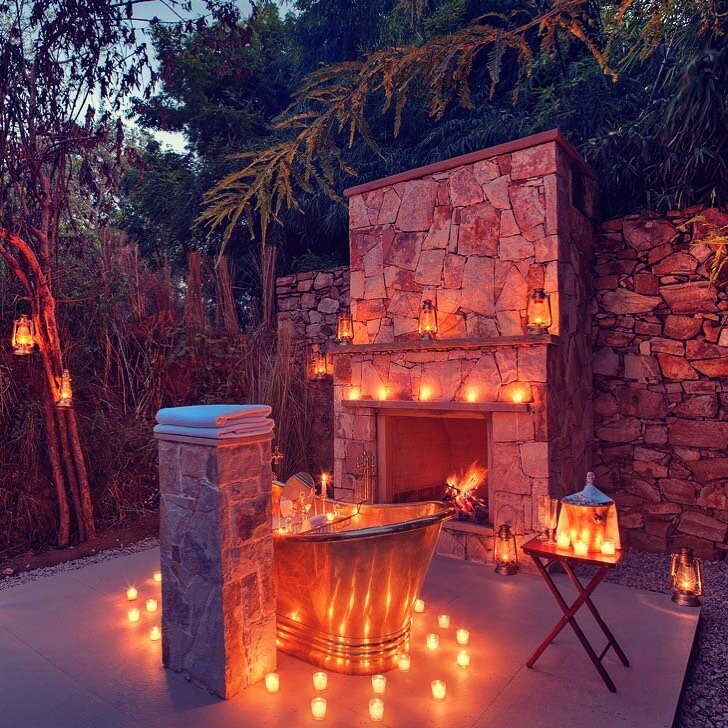 POV: Returning to your honeymoon suite to find this&hellip; ❤️

#honeymoonsuite #handpickedhoneymoons #safaristyle #justmarried #heavenisaplaceonearth #lovenature #uniquehotels #glamping #gettingmarried #bridetobe #weddinginspiration #weddinginspo #h