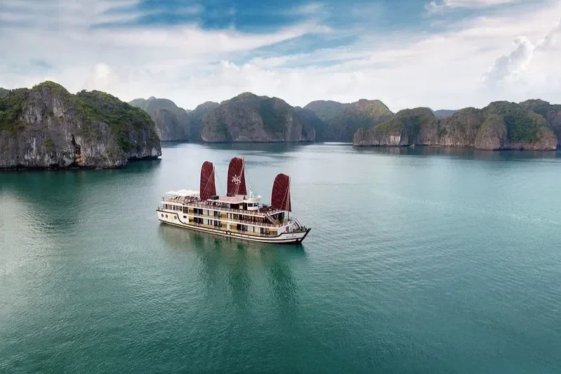 The 7 Best Boat Itineraries for Intimate, All-Aboard Escapes