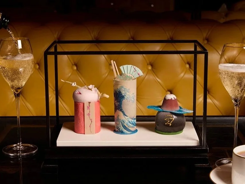 rosewood-london_art-afternoon-tea_hokusai_cakes.jpg