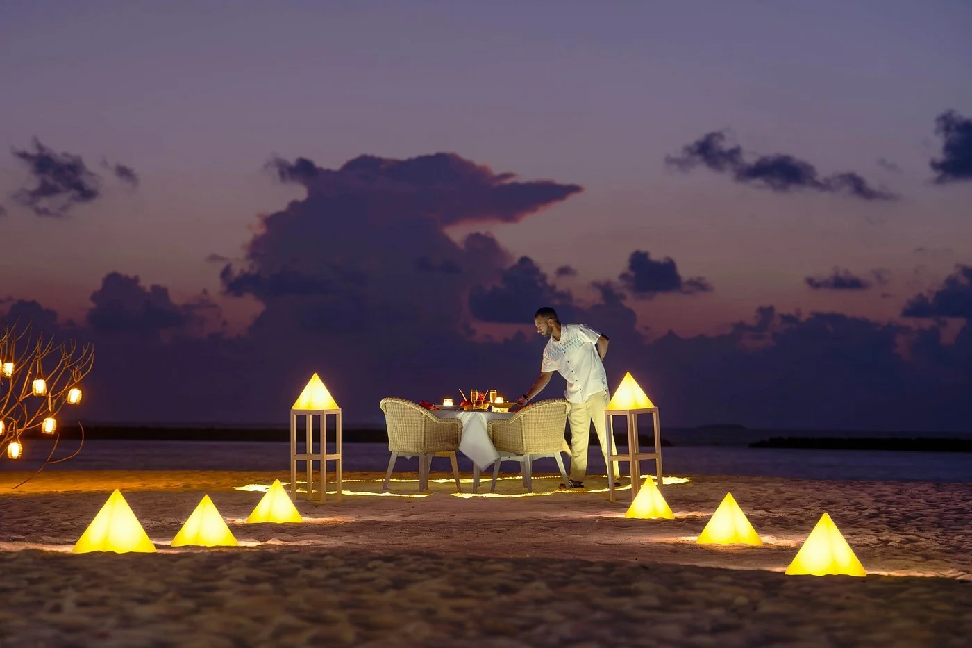 Beach dinner 1.jpg