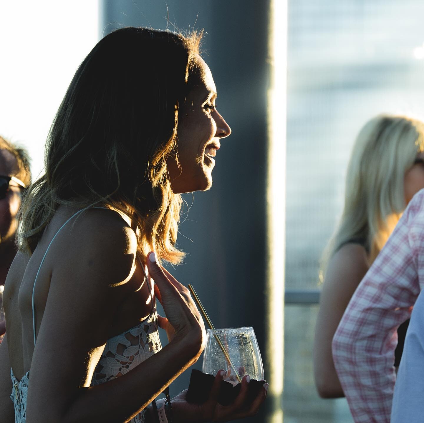 Rooftop parties are the best kind of parties and these in between moments allow me to perfectly capture the joy of summer in the city!
#creativemstudios #modellife #modelmanagement #modelling #fitmodel #supermodel #modelphotography #fashionmodel #mod