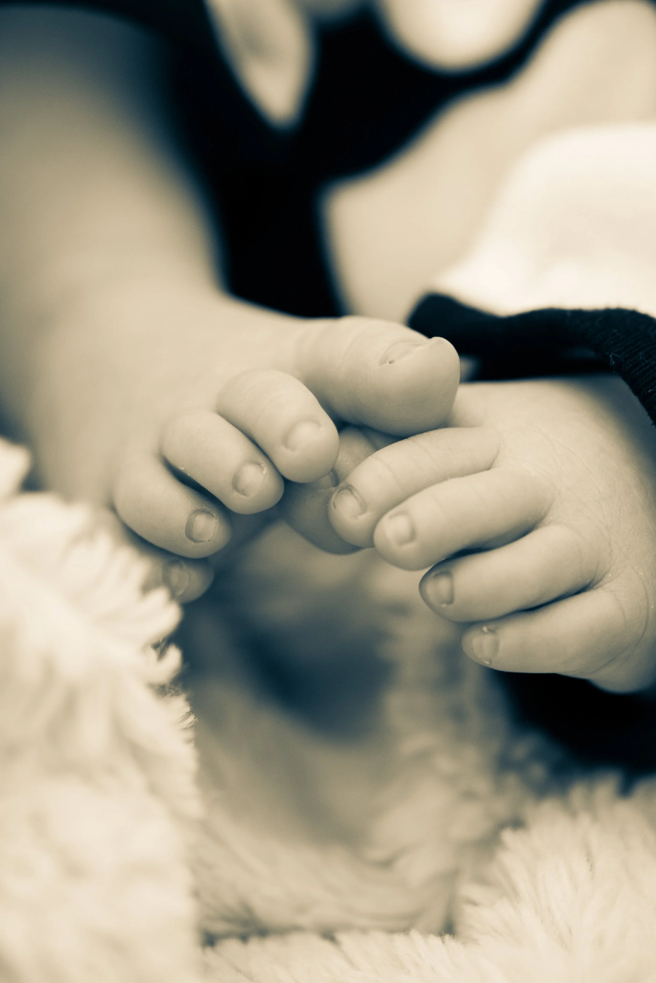 Tyson-Midnight-Newborn-Photography-2.jpg