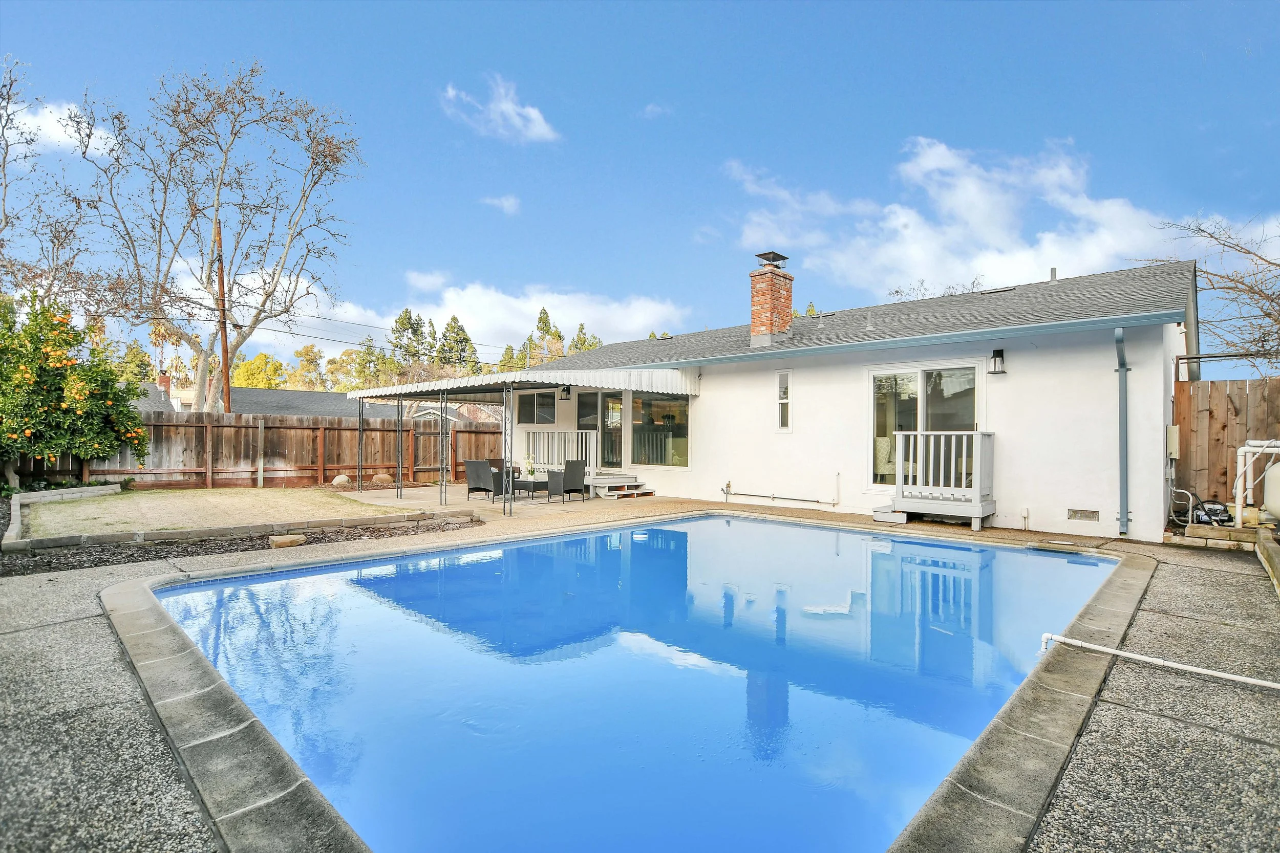 What Is Life Like in Rossmoor, Walnut Creek's 55+ Community?