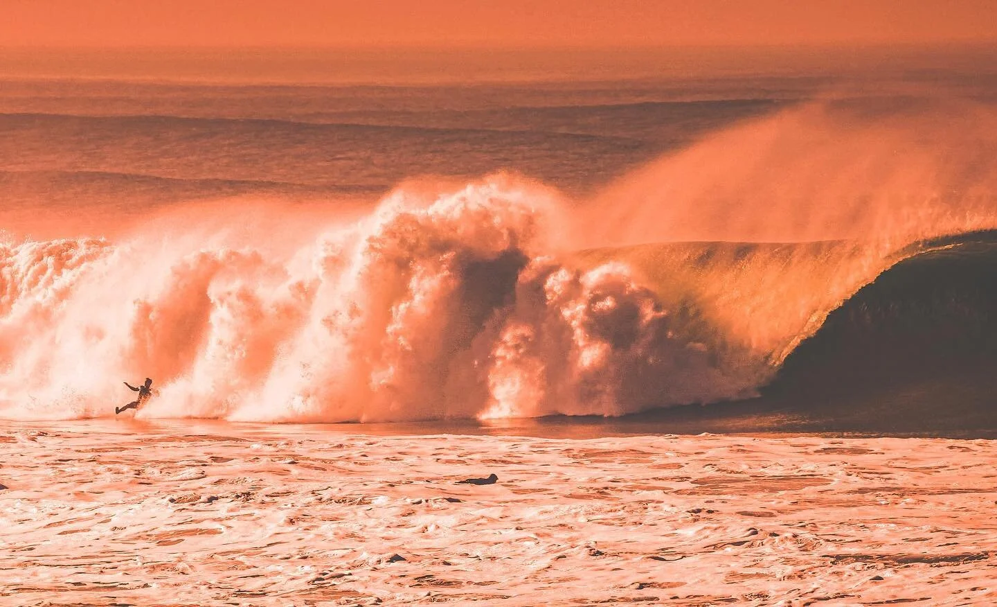 Smashing pumpkins 🎃 a la @adamkingphoto #happyhalloween 

#besafe #pumpkinpower #pumpkinspicepreset #surfphotography #oceanbeach #surf #surfing #winterswell #california_surf #surfcalifornia #surfsanfrancisco #sanfrancisco #oceanbeachsf #oceanbeachsu
