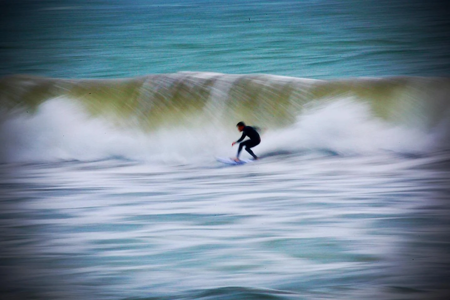 Smooth operator 🏄🏻 

#surf #surfing #canon5dmarkii #surfphotography #norcalsurf #rodeobeach #ocean #waves #winterswelliscoming #surfer