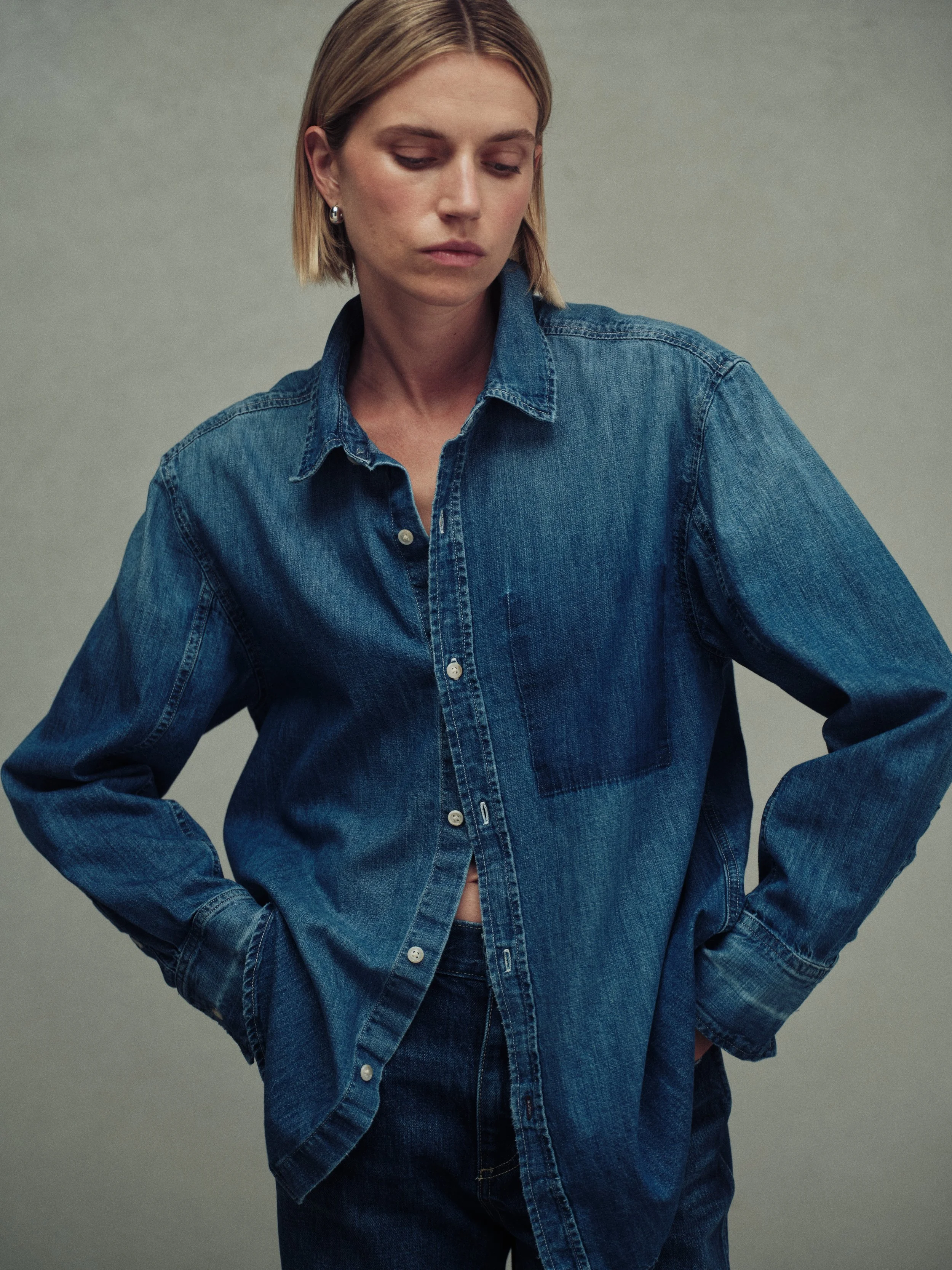 CHRISTIE-WHISPER_DB383-1190X-957_DENIM RUTH OVERSIZED SHIRT-GLISTEN_DT385-1225X-969_2186.jpeg