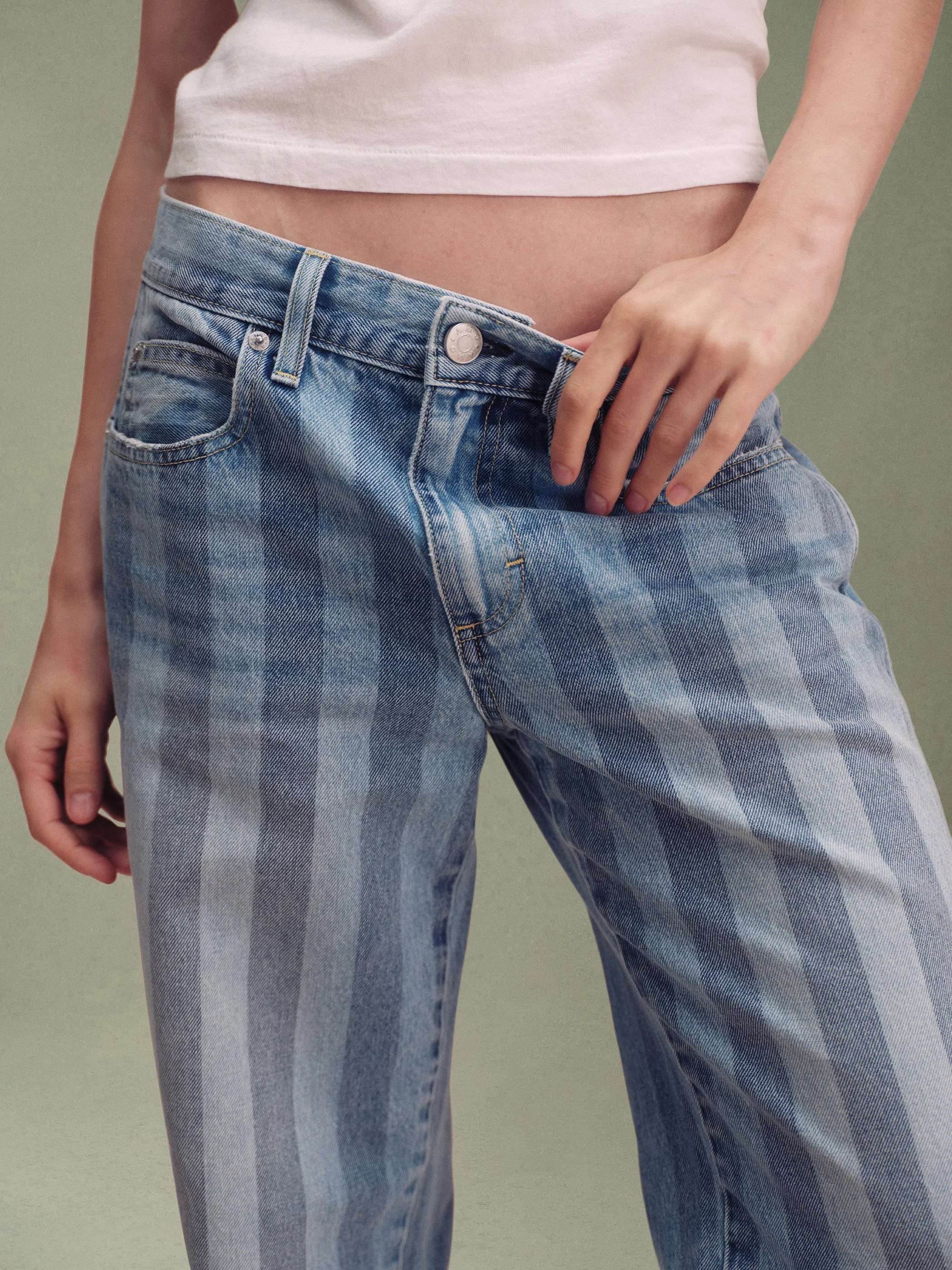 BILLIE-NAVY INDIGO STRIPE_A487-1598-1158_JADE-TEE-WHITE_1486 copy.jpg