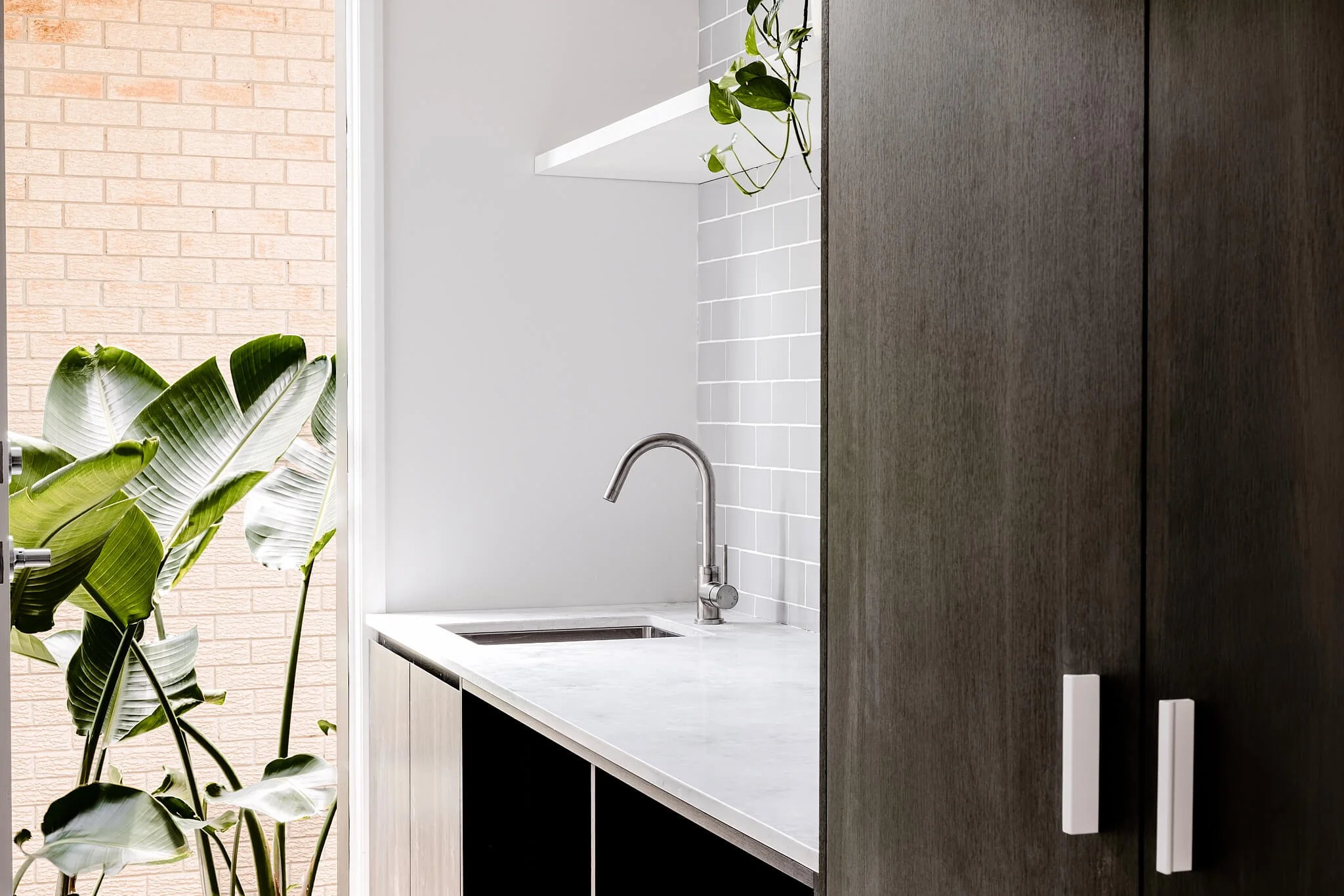 Pavo Street Dark Scheme — Polina Radchenko Interiors