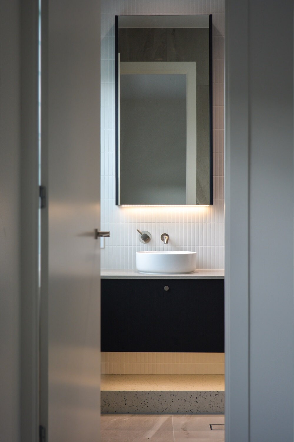 polina-radchenko-coorparoo-bathroom-main.jpeg