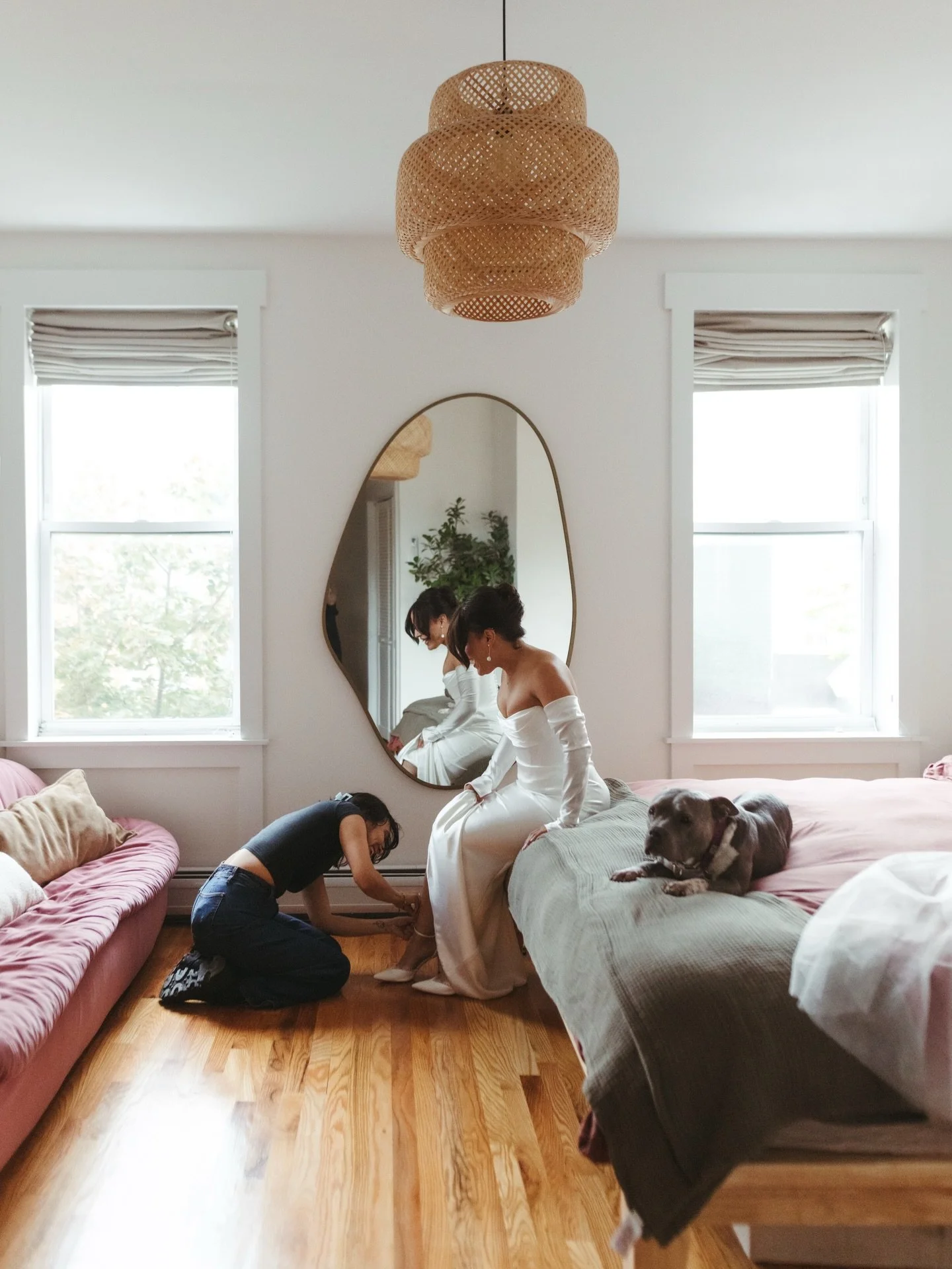 Getting ready moments with Jenn + Felix 🖤