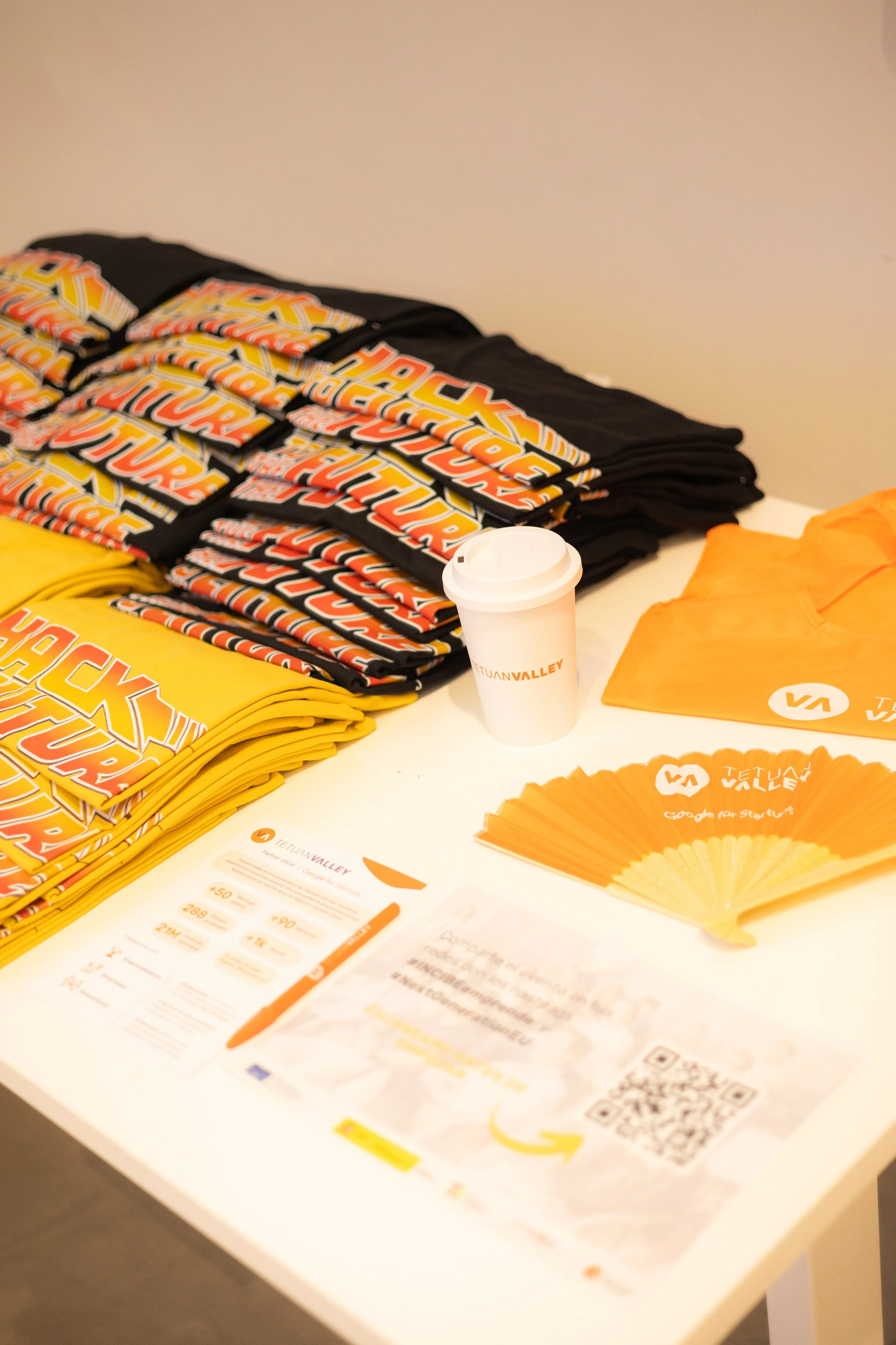   Merch de la Edición I del Programa de Incubación: INCIBEemprende  